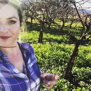 Meet your Posher, Nikkii